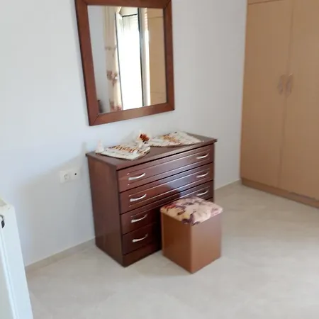 Evia Apartman *