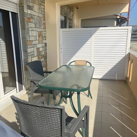 Evia Apartman *